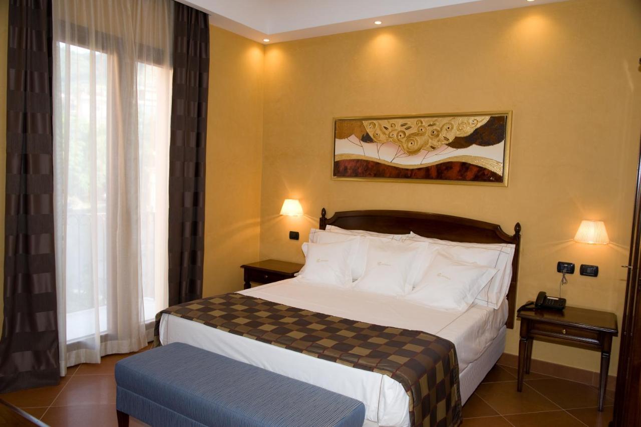 Artemis Hotel Cefalù Esterno foto